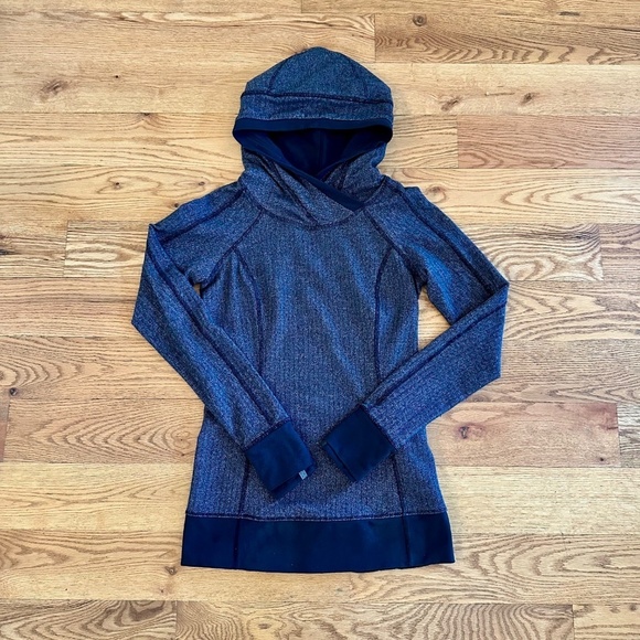 Lululemon Think Fast Hoodie in size 4 - Picture 5 of 10